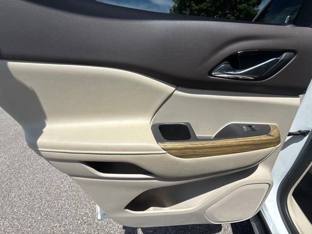 Used 2019 GMC Acadia Denali FWD image 22