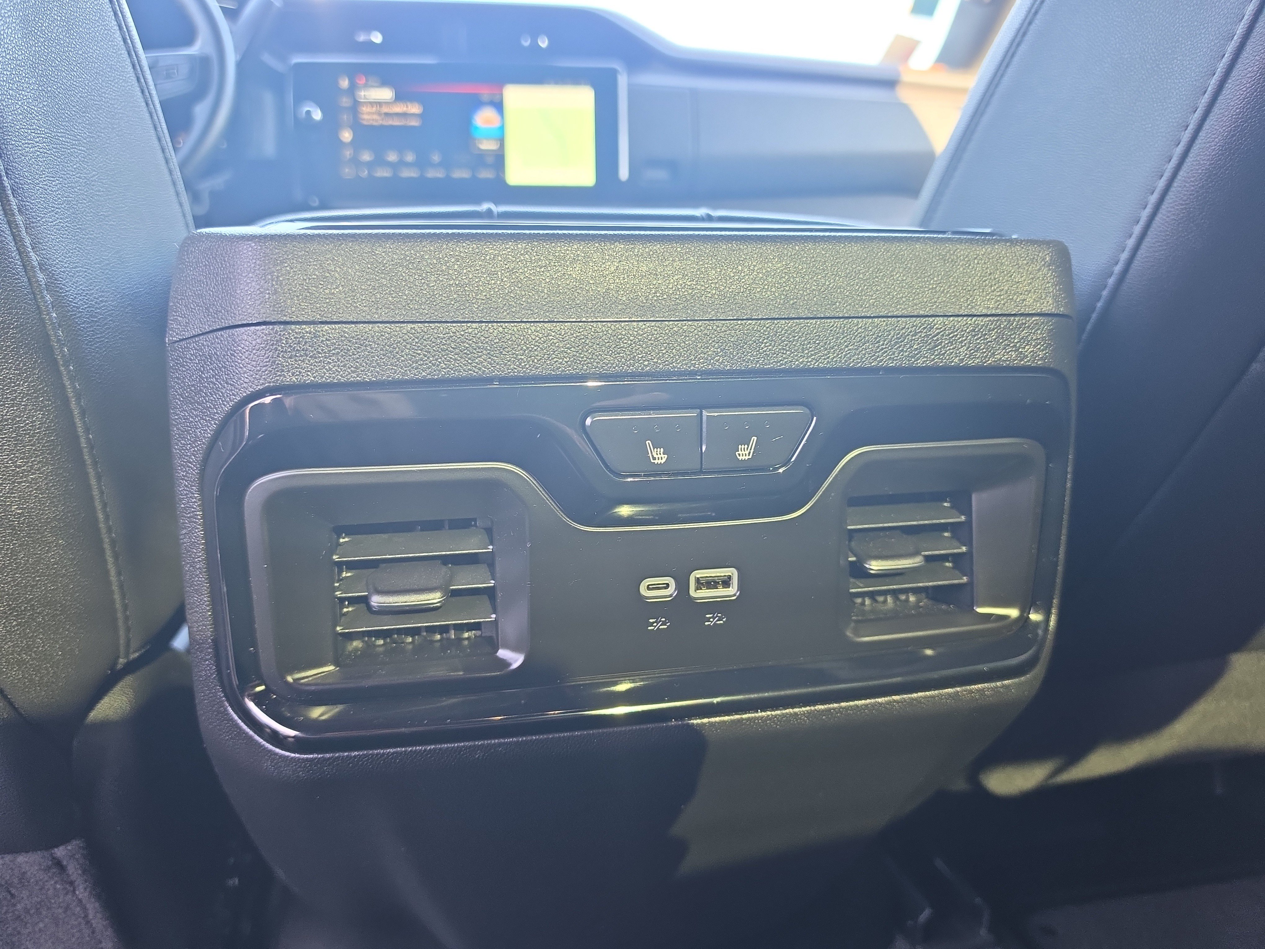 Used 2025 GMC Sierra 2500 AT4 AWD/4WD image 17