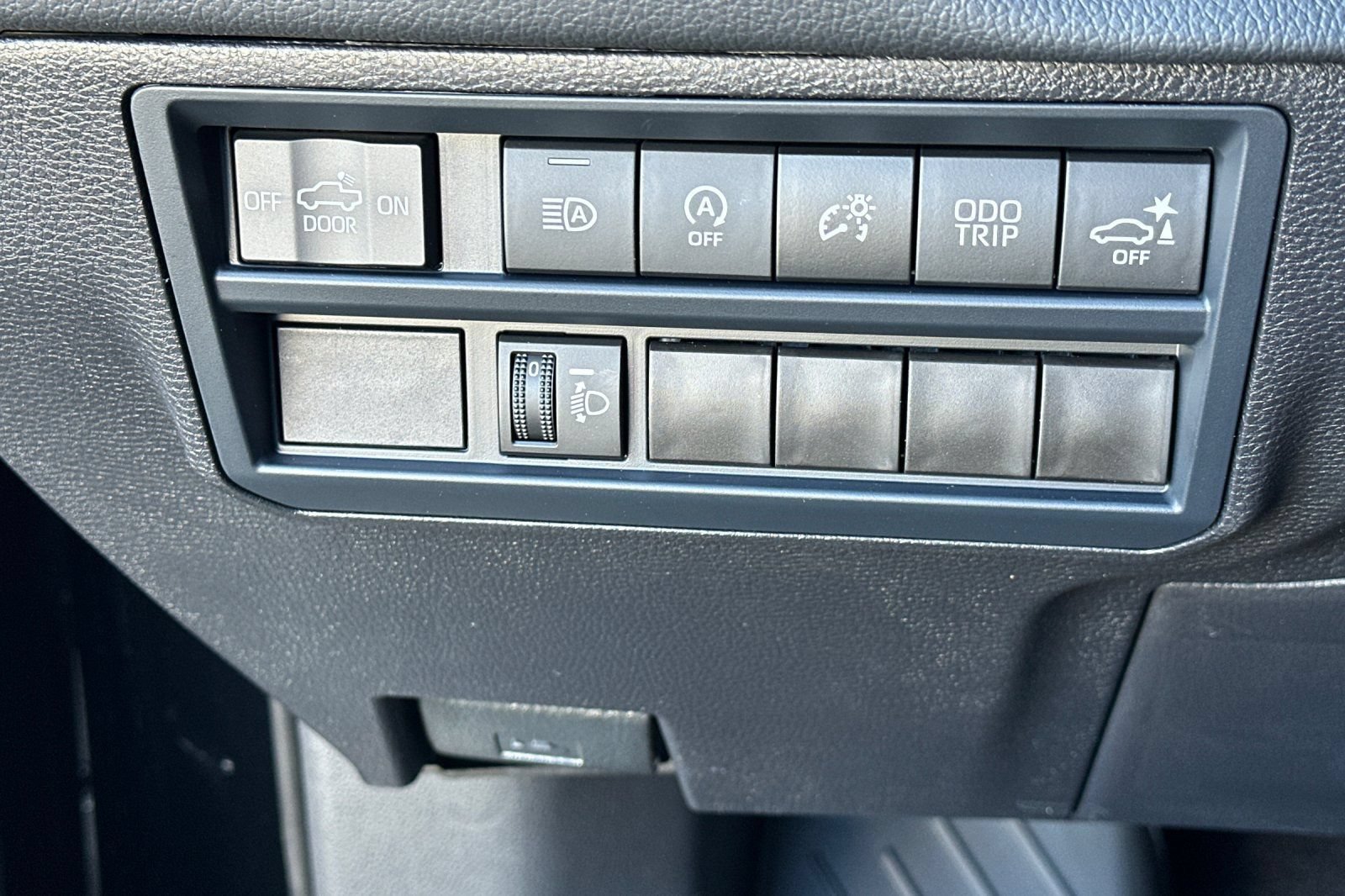 New 2026 Toyota Tundra Limited AWD/4WD image 30
