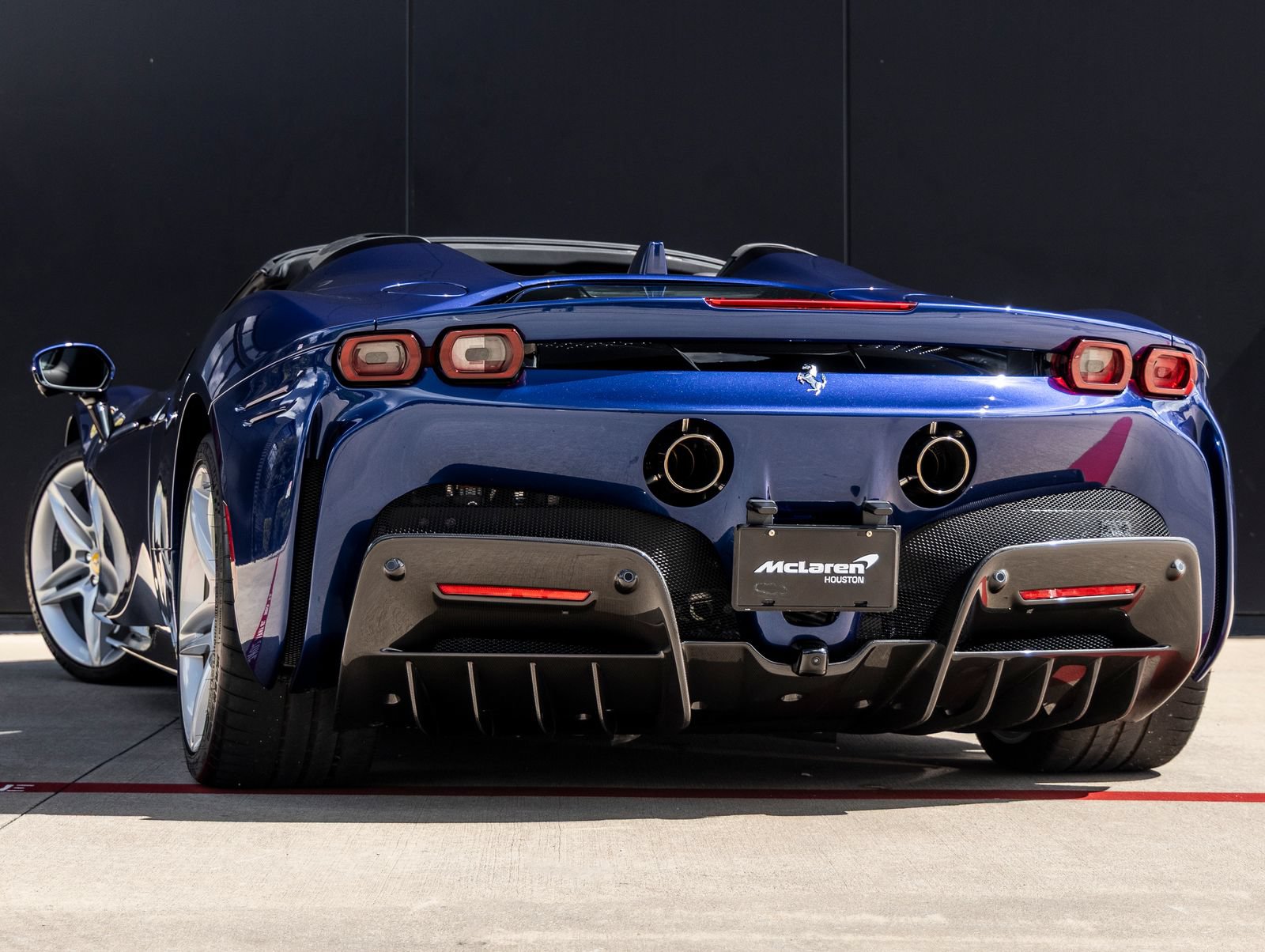 Used 2022 Ferrari SF90 Spider AWD/4WD image 7