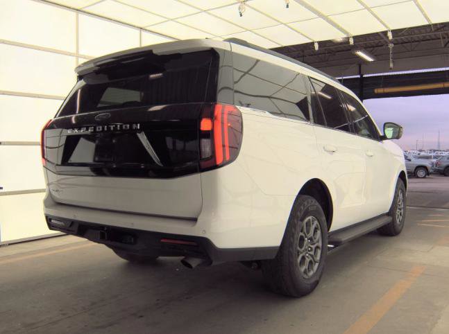 Certified 2025 Ford Expedition Active image 9