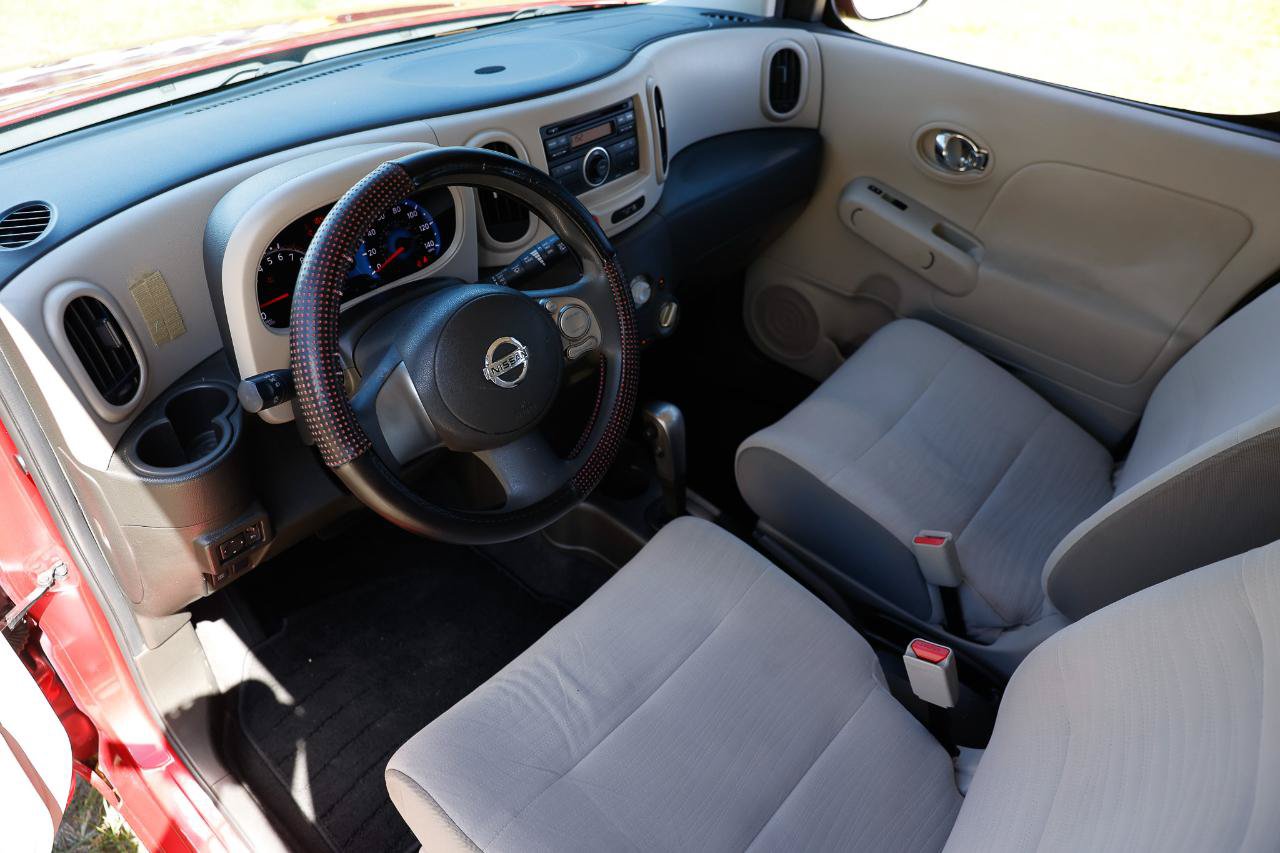 Used 2009 Nissan Cube 1.8 S w/ Interior Designer Pkg FWD image 4