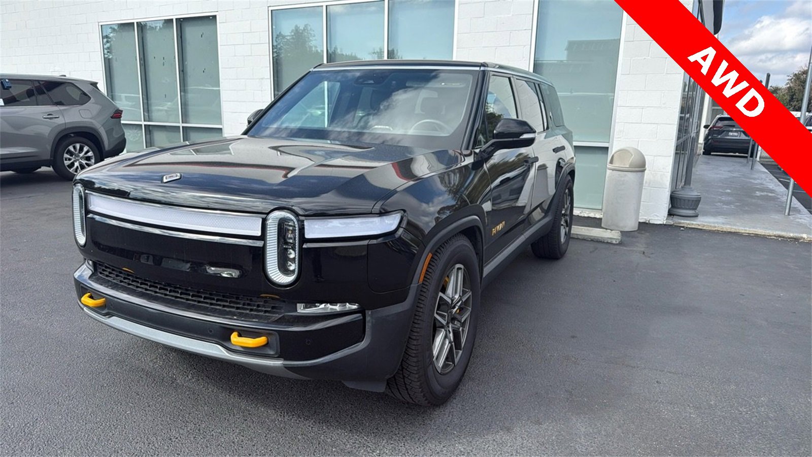 Used 2023 Rivian R1S Adventure