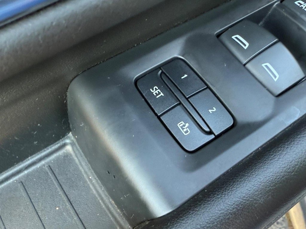 Used 2021 GMC Yukon SLT image 18