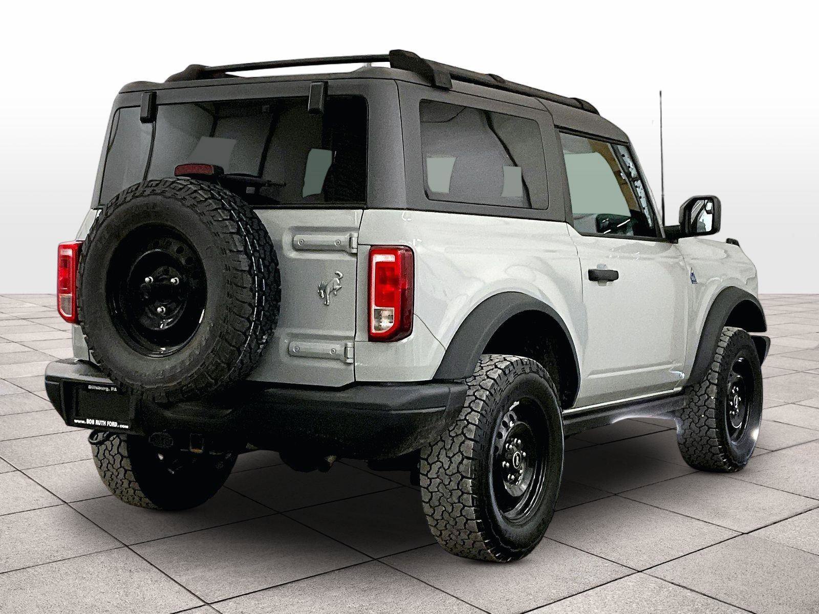 Used 2022 Ford Bronco Black Diamond image 11