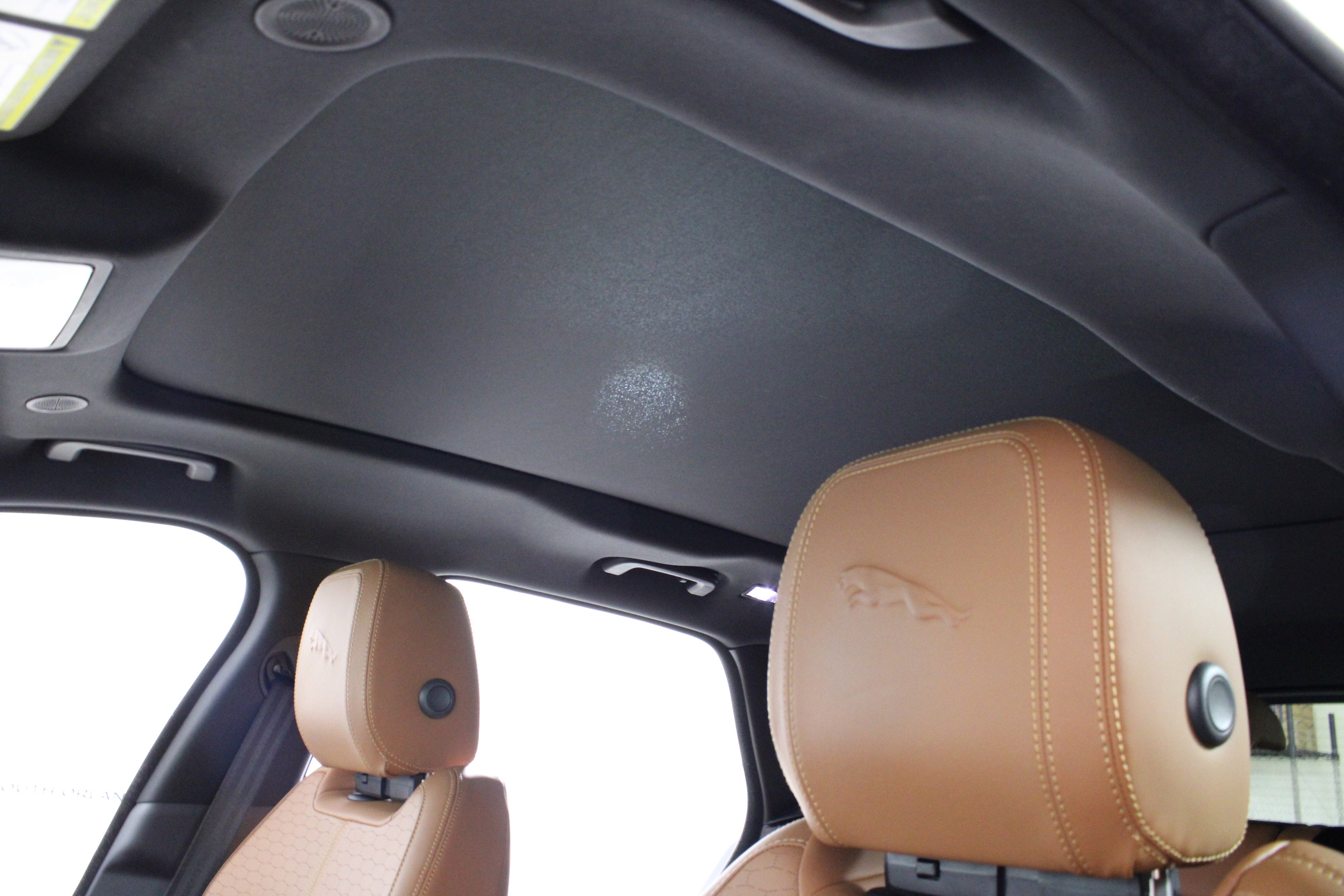 Used 2025 Jaguar F-PACE R-Dynamic S image 31