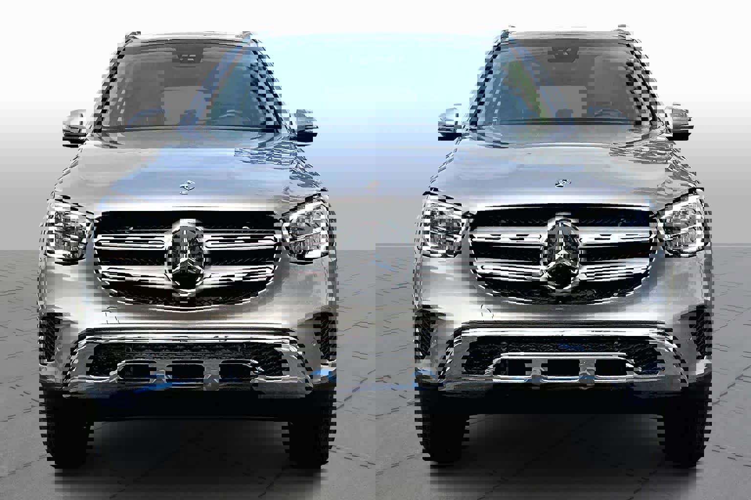 Used 2022 Mercedes-Benz GLC 300 image 4