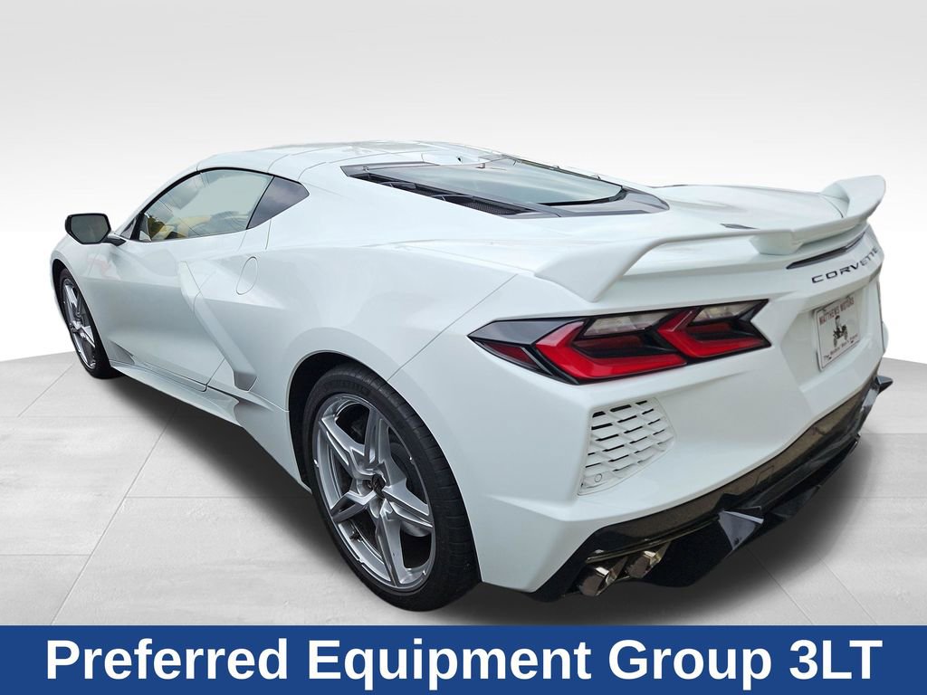 Used 2024 Chevrolet Corvette Stingray Premium Cpe w/ Z51 Performance Package RWD image 4