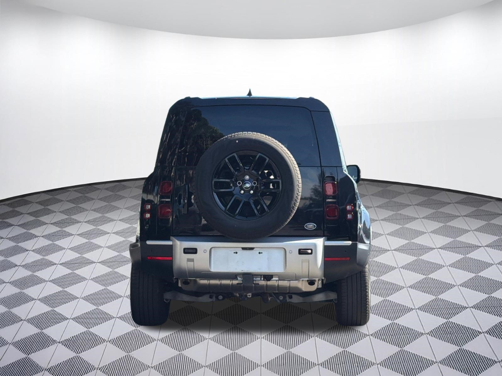 Used 2023 Land Rover Defender 110 S AWD/4WD image 9
