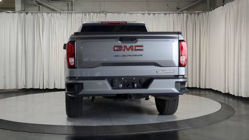 Used 2025 GMC Sierra 1500 Elevation AWD/4WD image 9