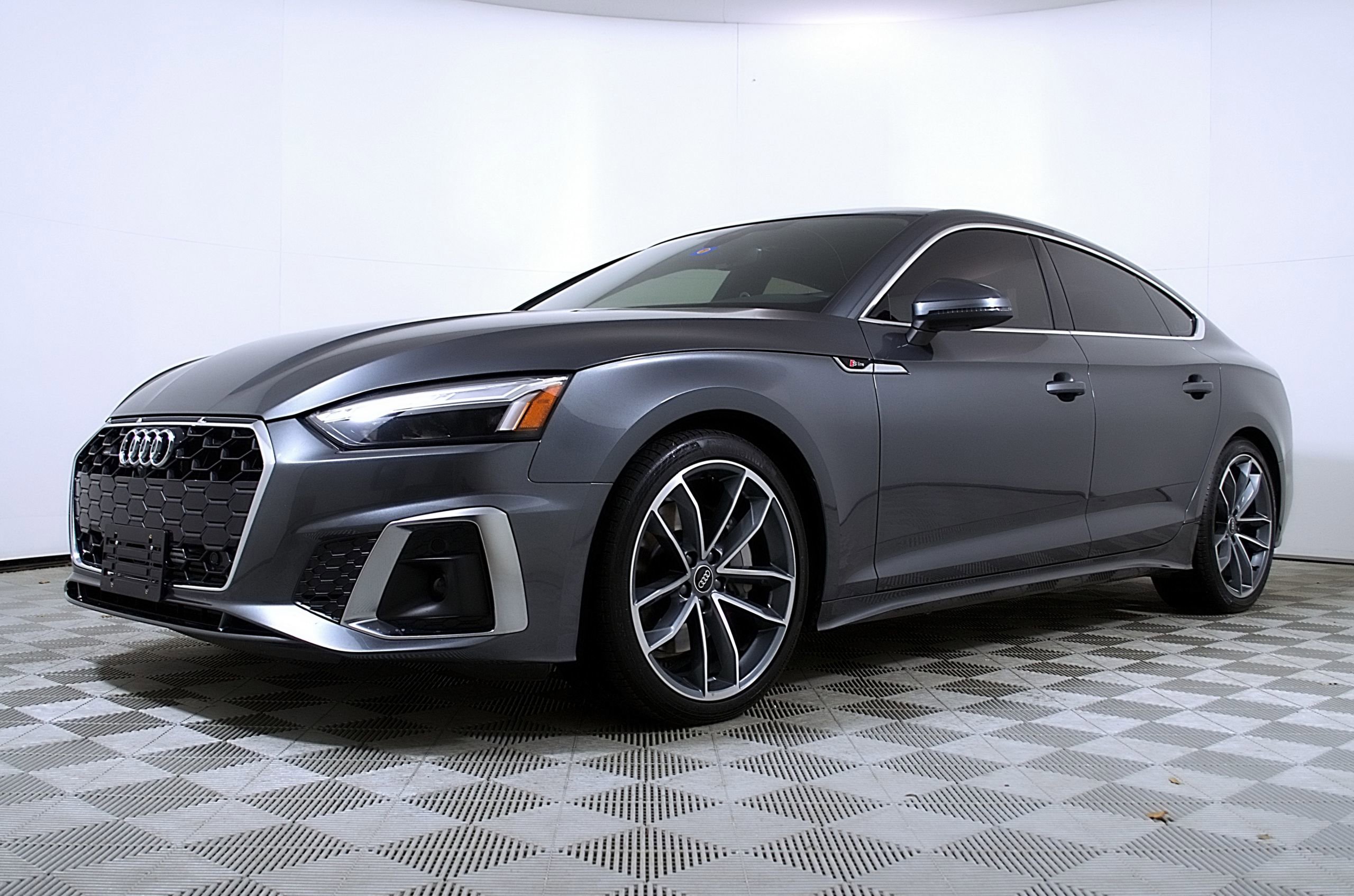 Used 2023 Audi A5 2.0T Premium Plus image 2