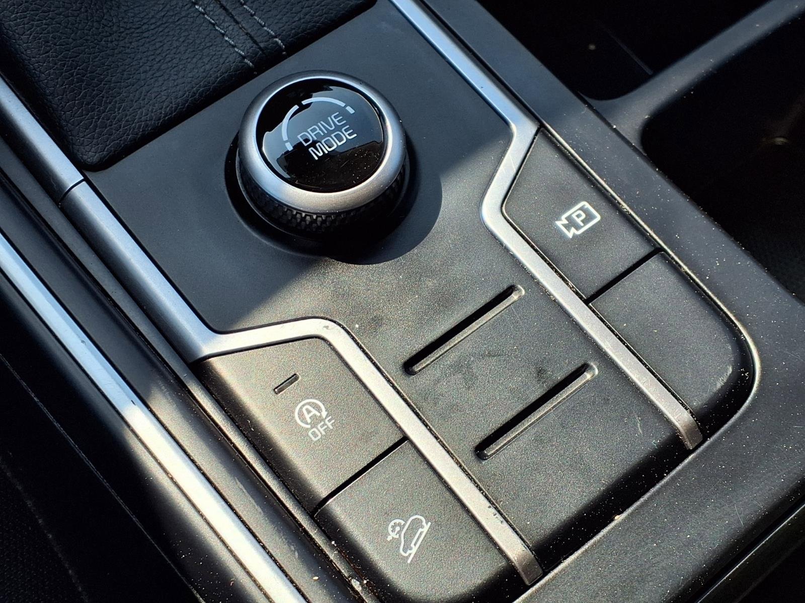 Used 2023 Kia Sorento LX image 22