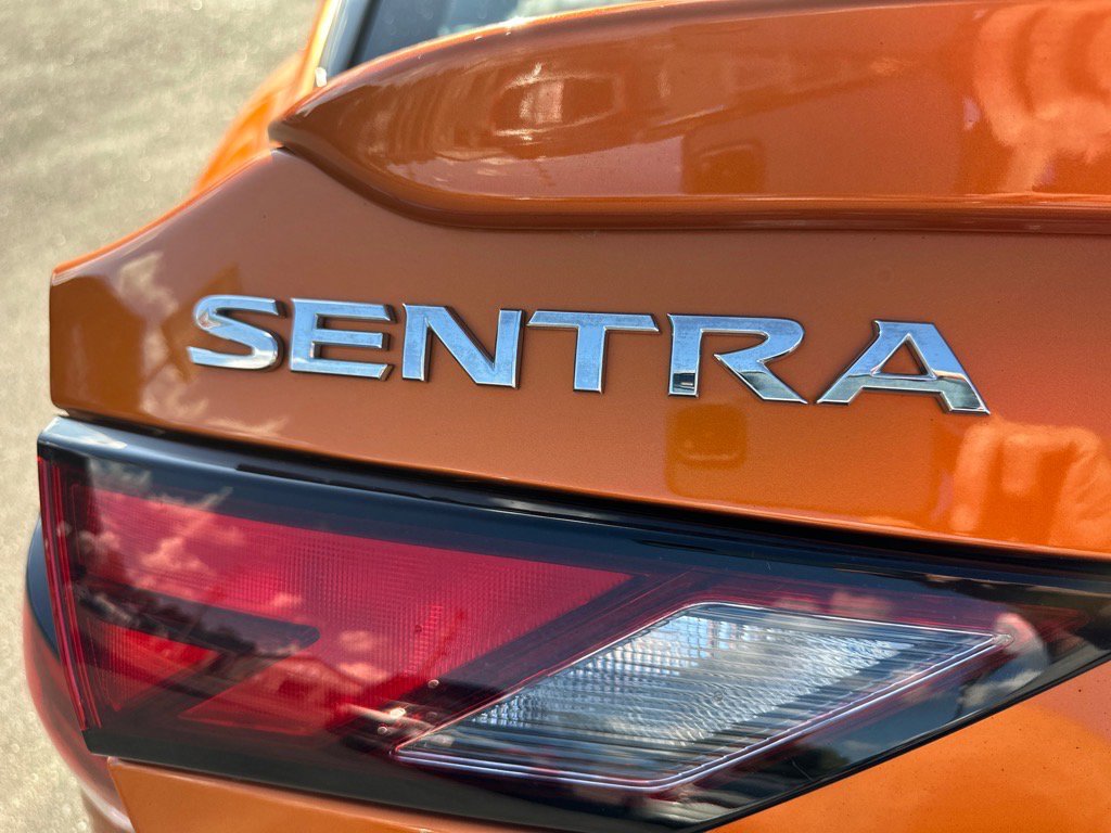 Used 2021 Nissan Sentra SR w/ SR Premium Package image 9