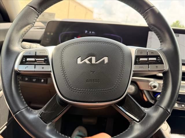 Used 2025 Kia Telluride S FWD image 20