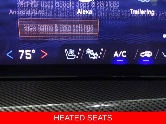 Used 2025 Chevrolet Traverse High Country w/ LPO, Floor Liner Package AWD/4WD image 12