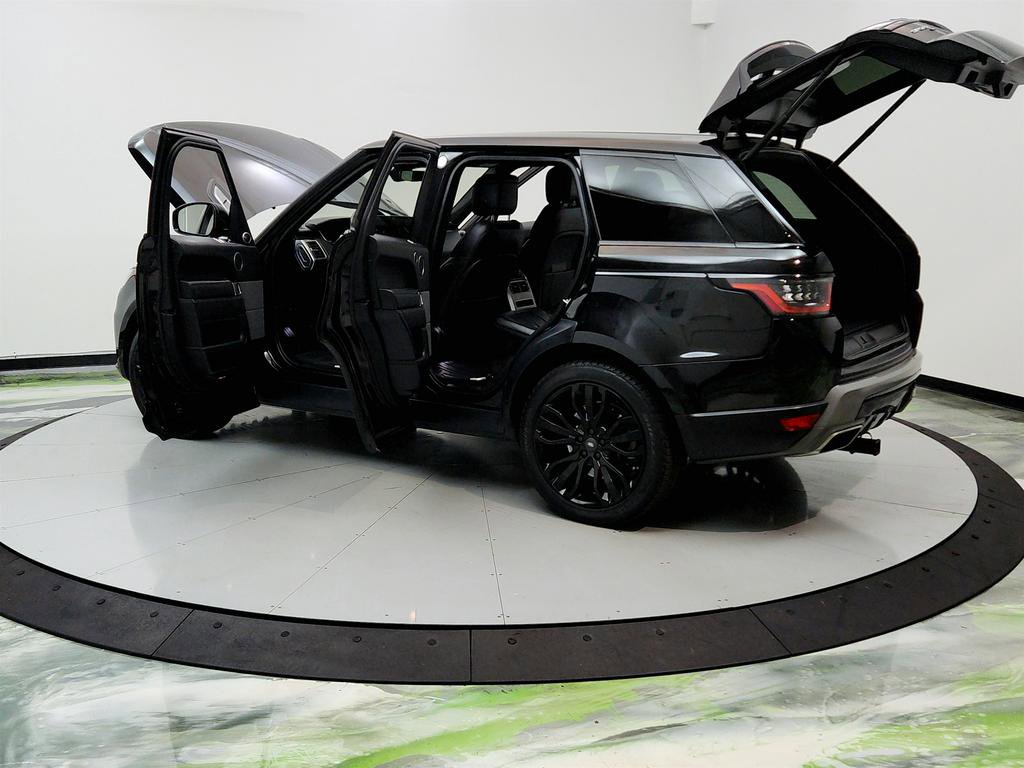 Used 2020 Land Rover Range Rover Sport SE image 12
