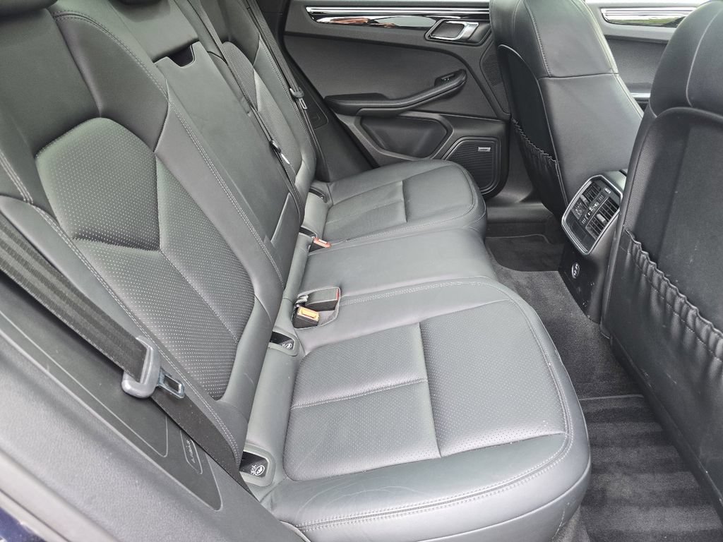 Used 2020 Porsche Macan S AWD/4WD image 36