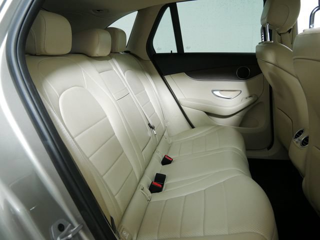 Used 2022 Mercedes-Benz GLC 300 4MATIC image 16