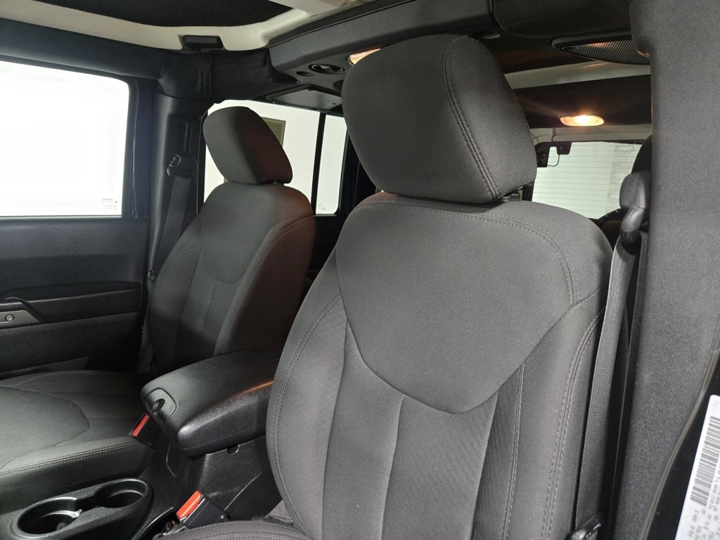 Used 2017 Jeep Wrangler Unlimited Sport w/ Connectivity Group image 10