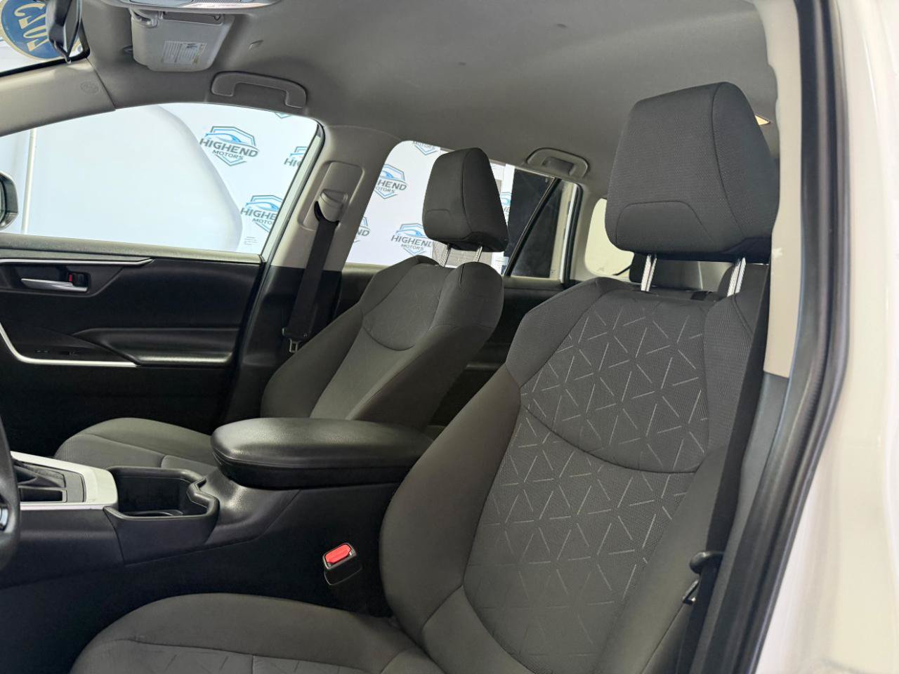 Used 2023 Toyota RAV4 XLE AWD/4WD image 16