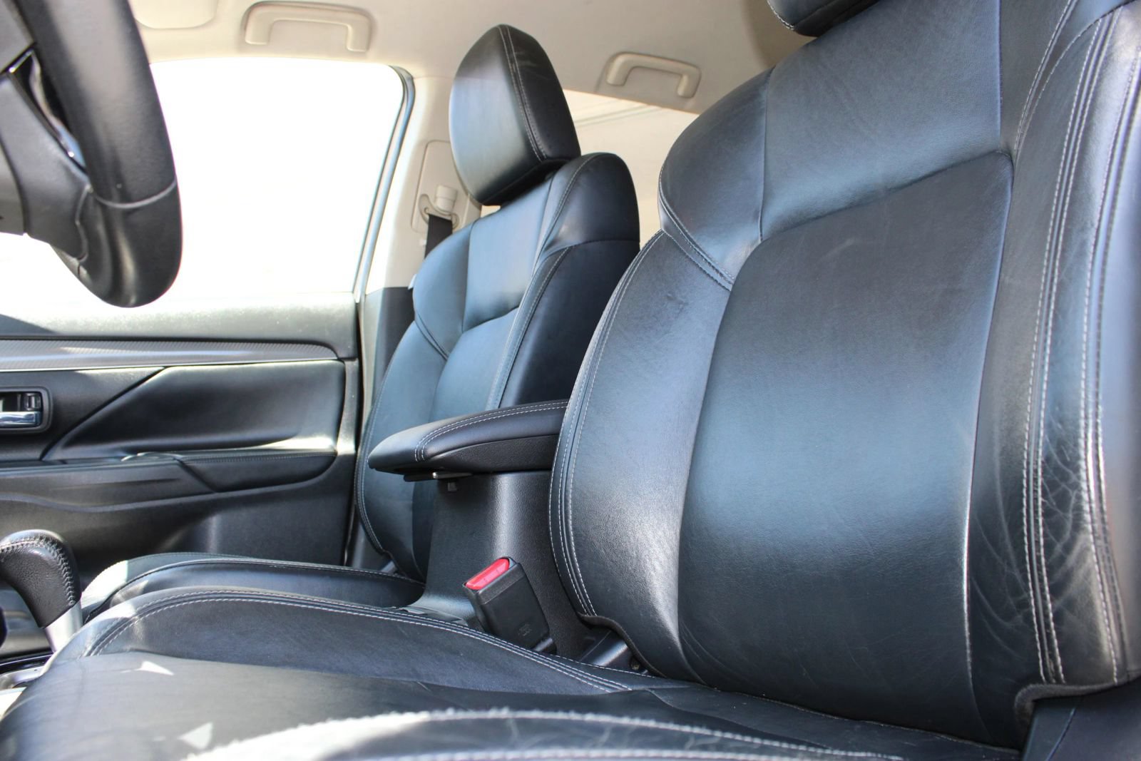 Used 2020 Mitsubishi Outlander SEL FWD image 11