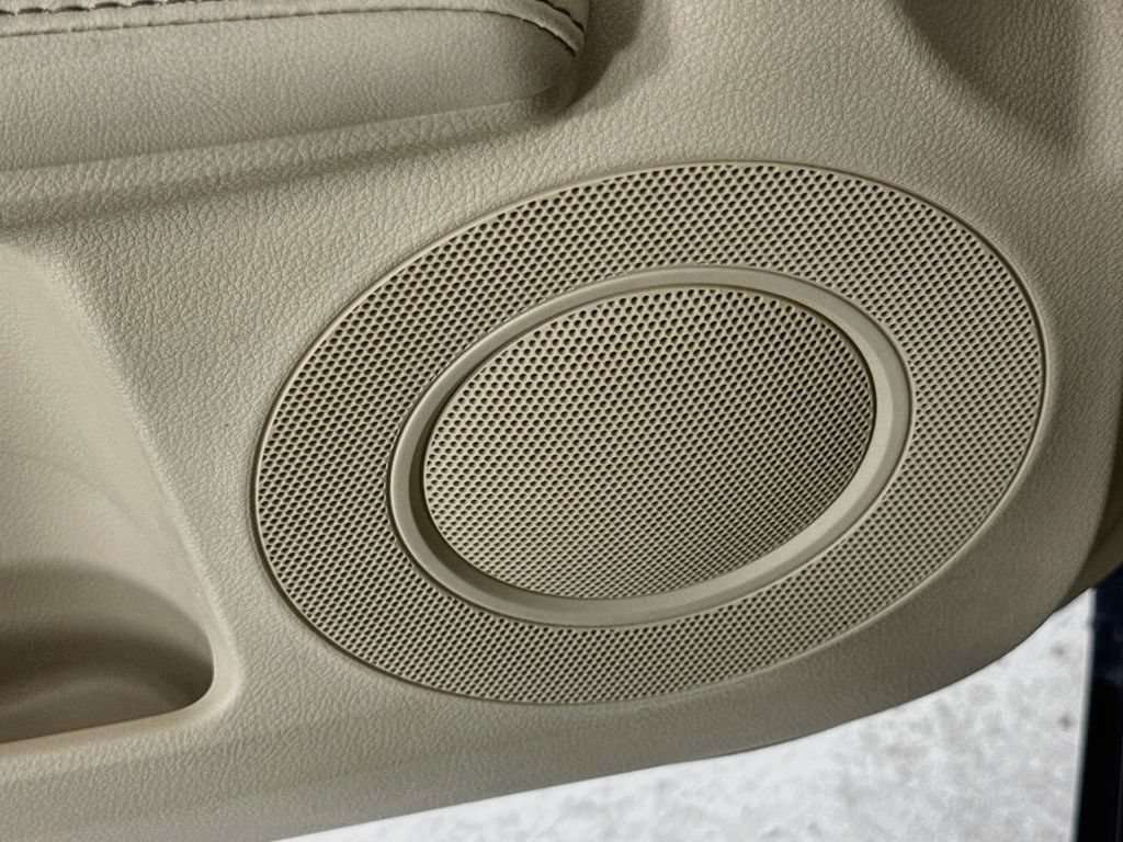 Used 2013 Lexus ES 350 w/ Luxury Pkg FWD image 24