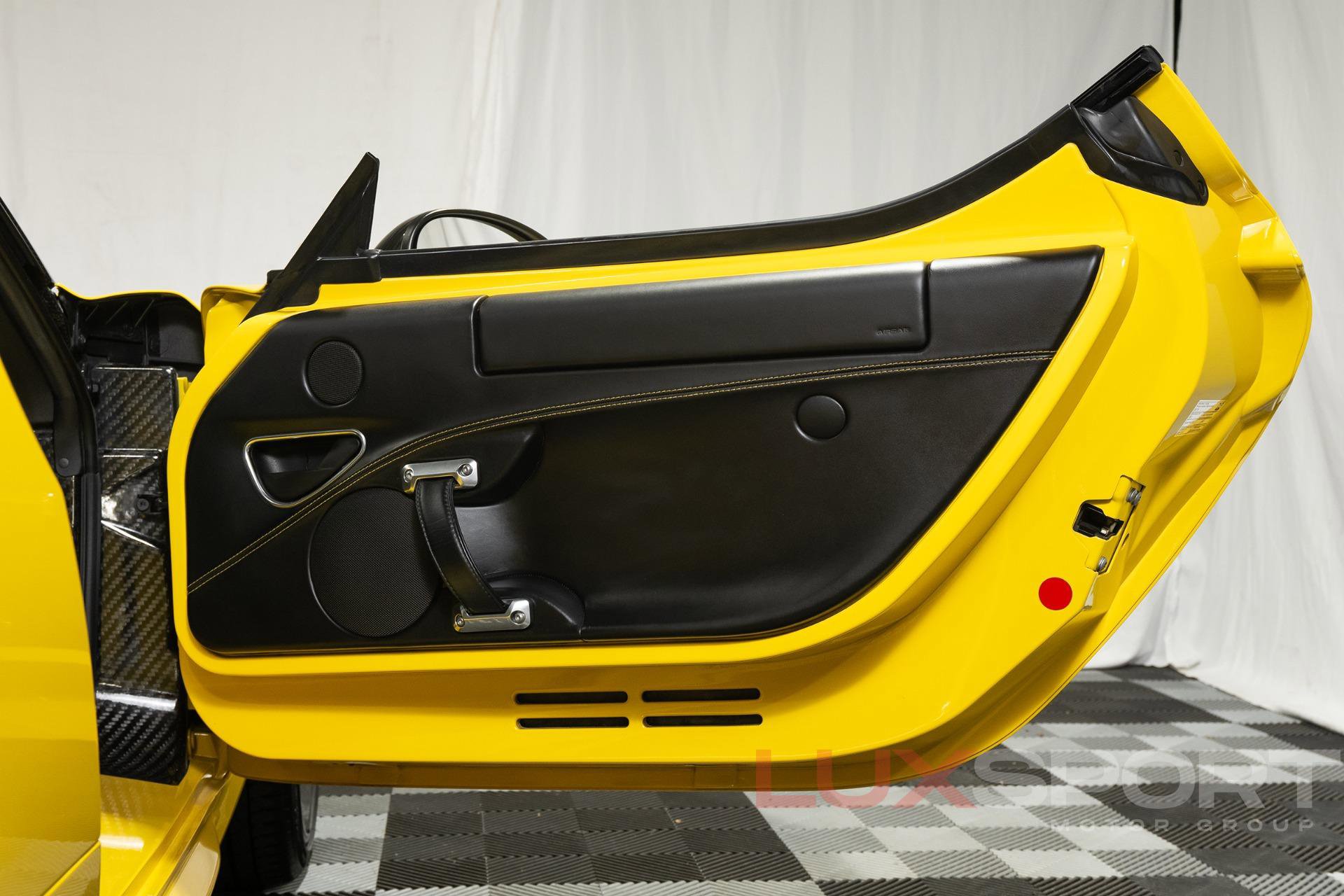 Used 2016 Alfa Romeo 4C Spider RWD image 45