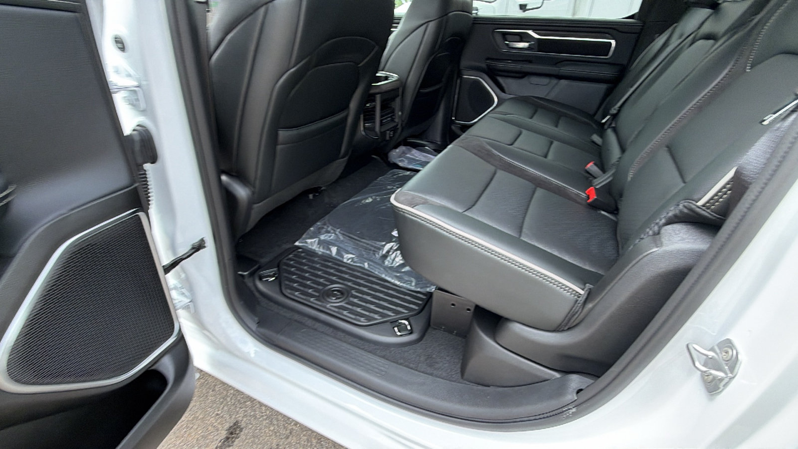 New 2027 RAM 1500 Laramie AWD/4WD image 19