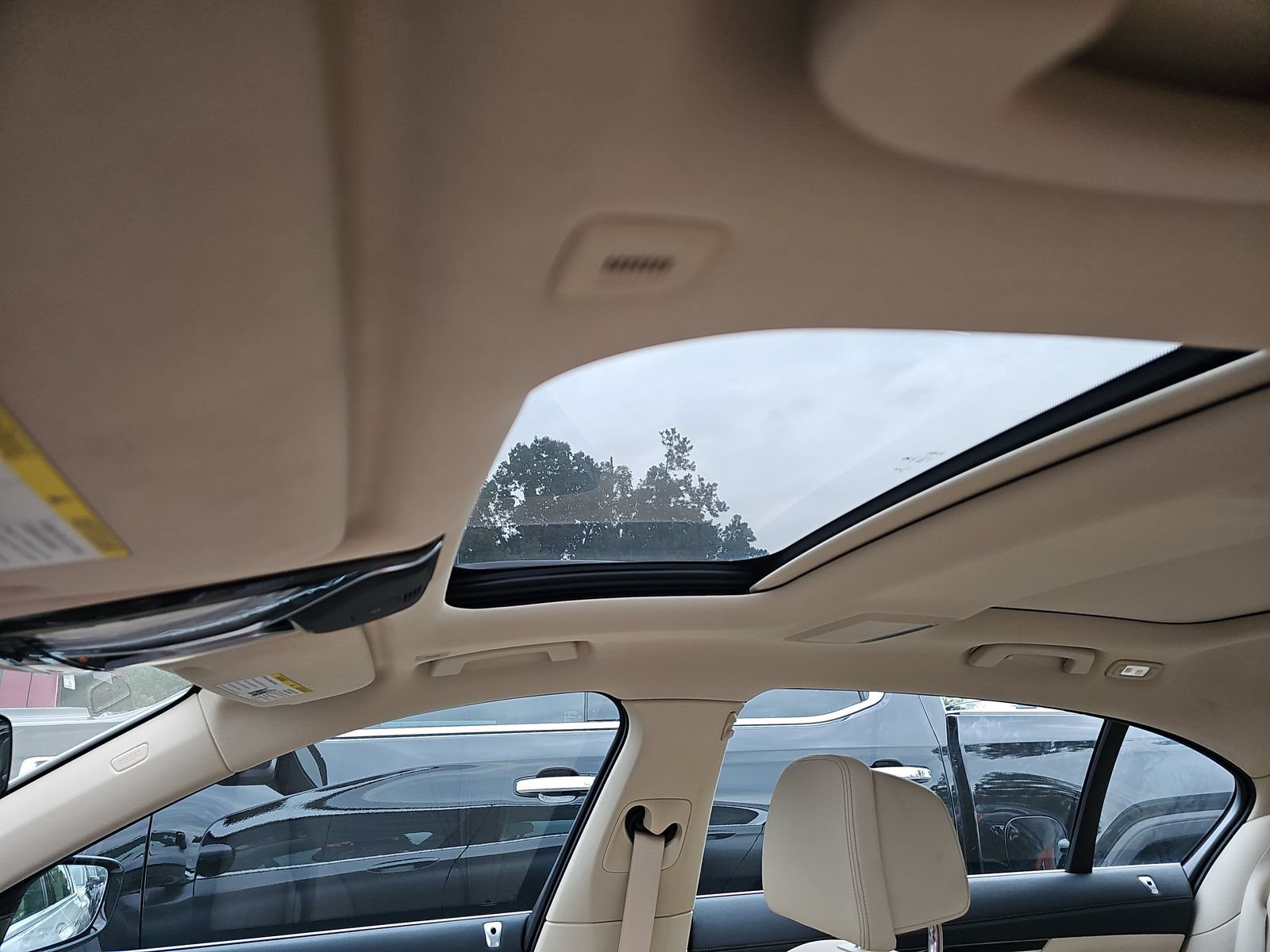 Used 2016 BMW 740i RWD image 6