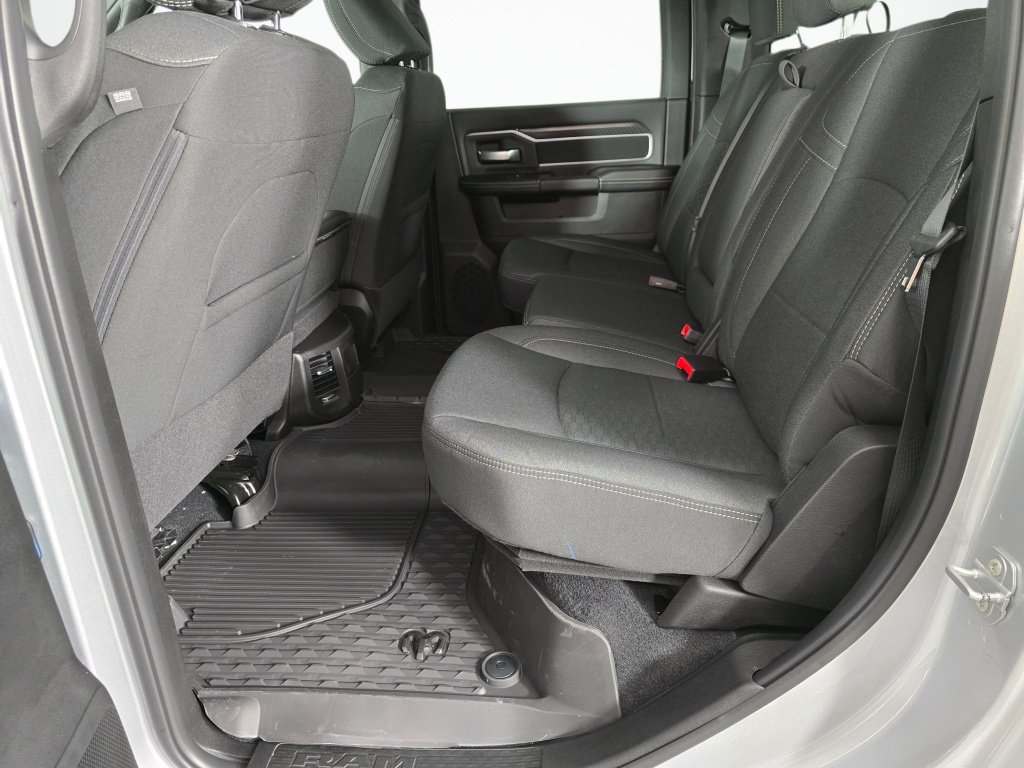 New 2026 RAM 3500 Big Horn AWD/4WD image 24
