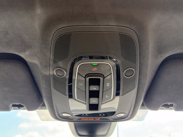 Used 2024 Audi SQ7 Prestige AWD/4WD image 27