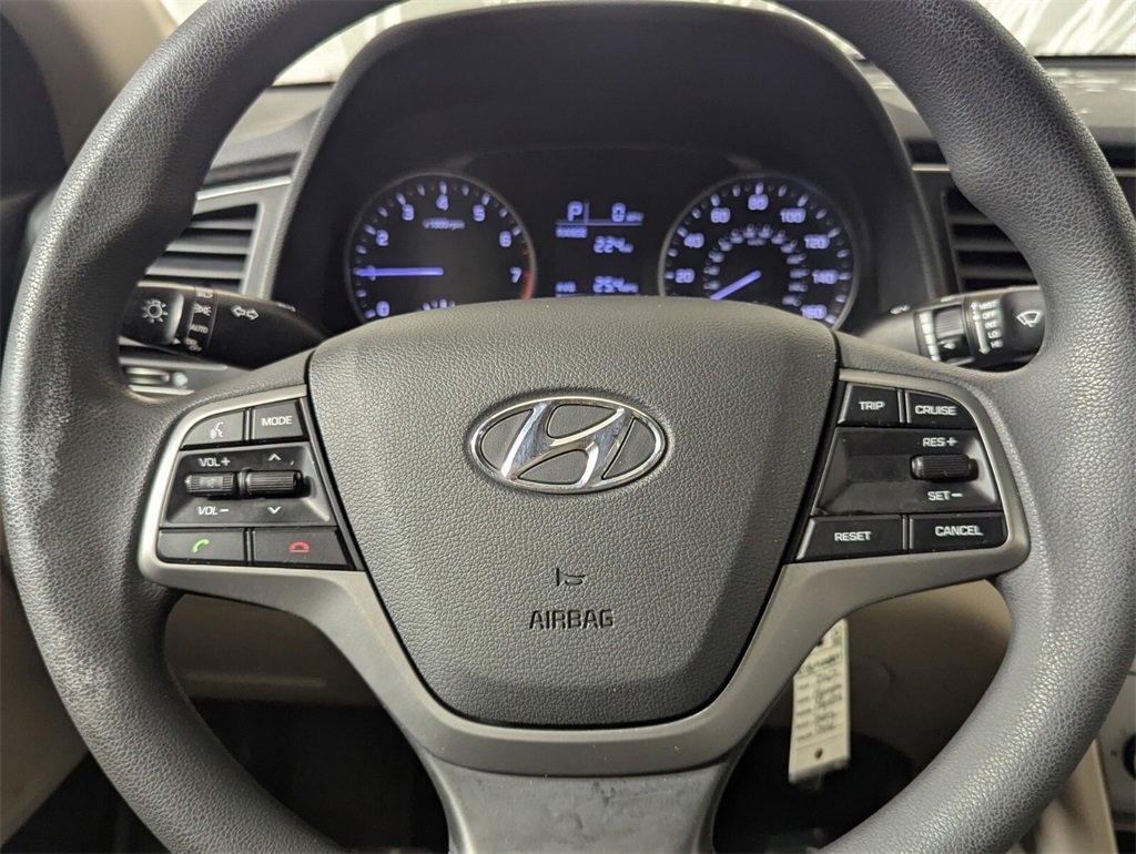 Used 2017 Hyundai Elantra SE image 17