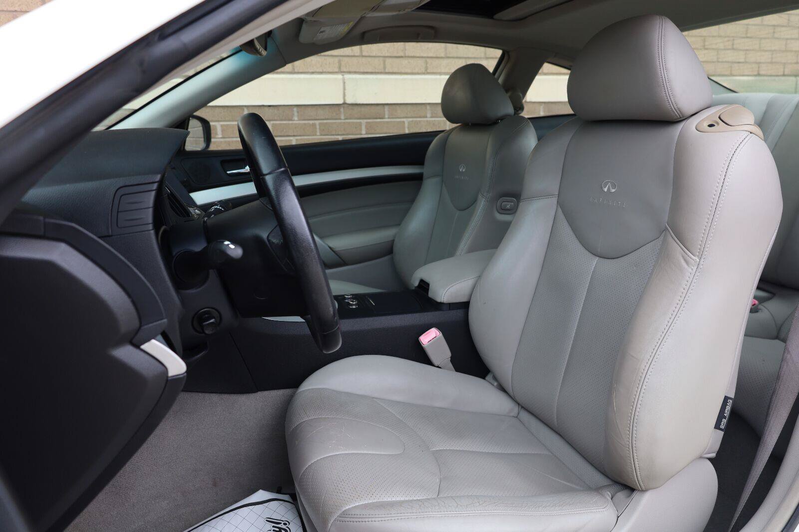 Used 2009 INFINITI G37 Journey w/ Premium Pkg RWD image 16
