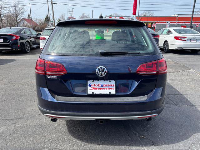 Used 2017 Volkswagen Golf Alltrack SE image 6