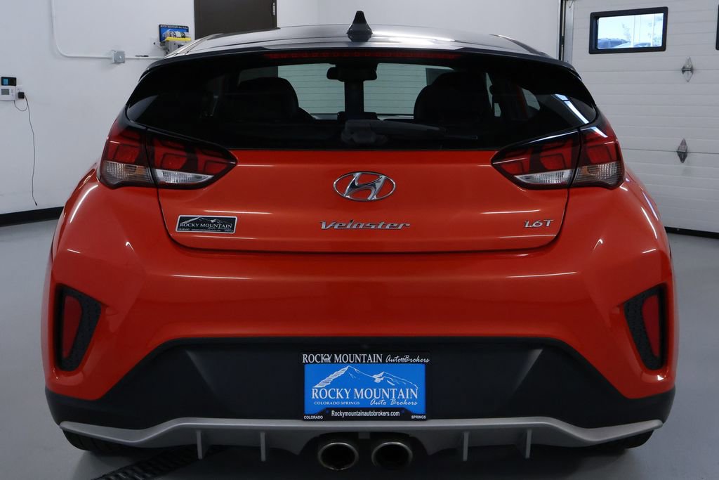 Used 2019 Hyundai Veloster Turbo R-Spec image 6
