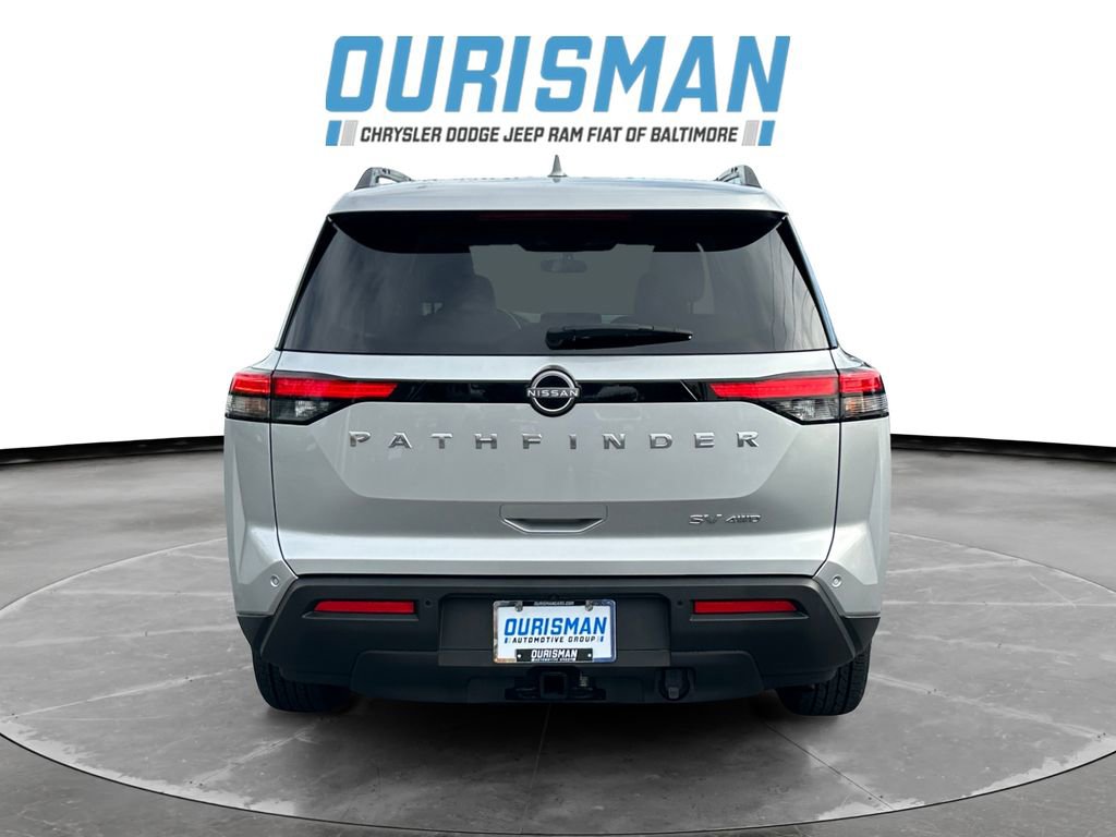 Used 2024 Nissan Pathfinder SV w/ SV Premium Package image 5