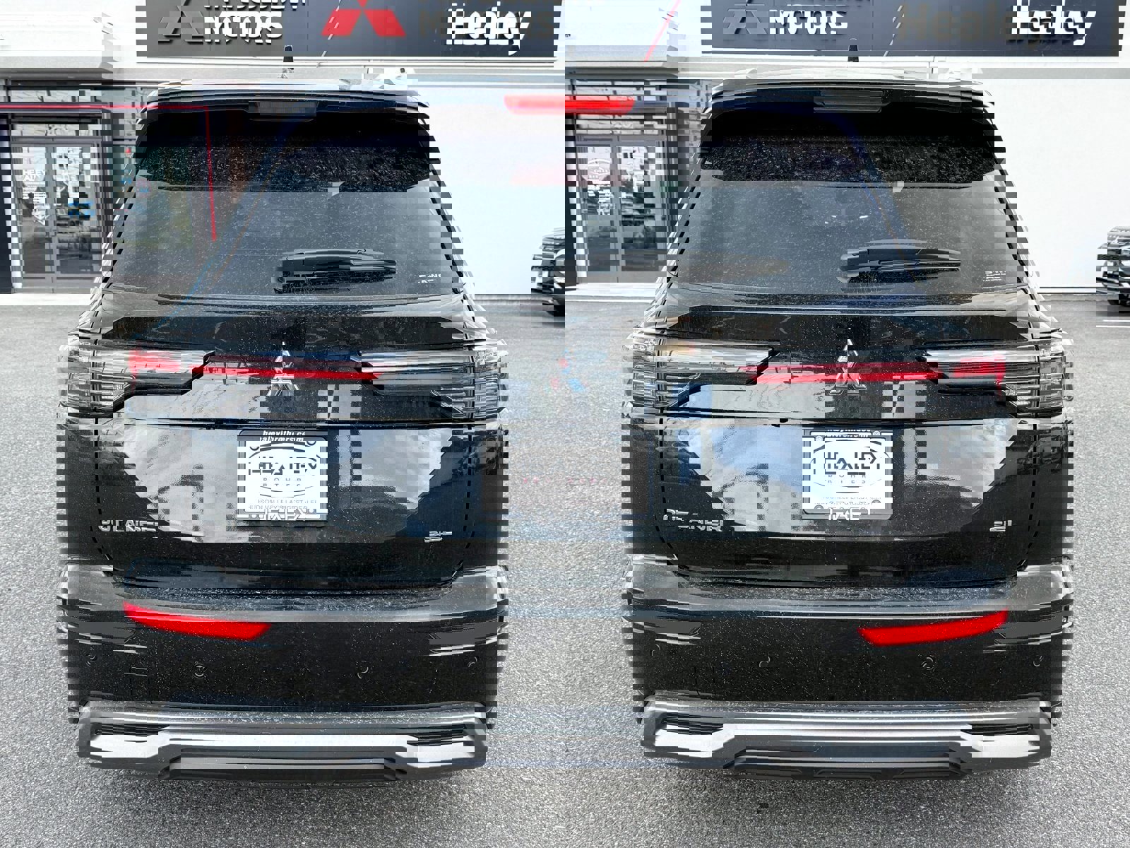 New 2025 Mitsubishi Outlander AWD image 9