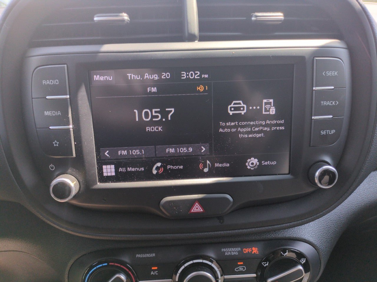 Certified 2025 Kia Soul LX w/ LX Technology Package FWD image 18