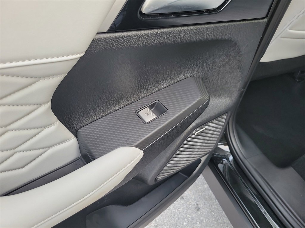 Used 2025 Mitsubishi Outlander SEL image 12