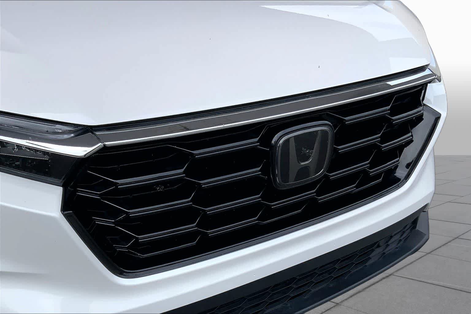 Used 2024 Honda CR-V EX-L image 32