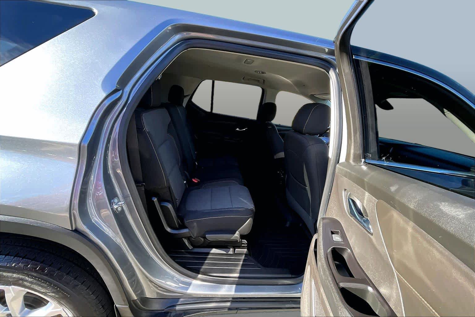 Used 2019 Chevrolet Traverse LS AWD/4WD image 20