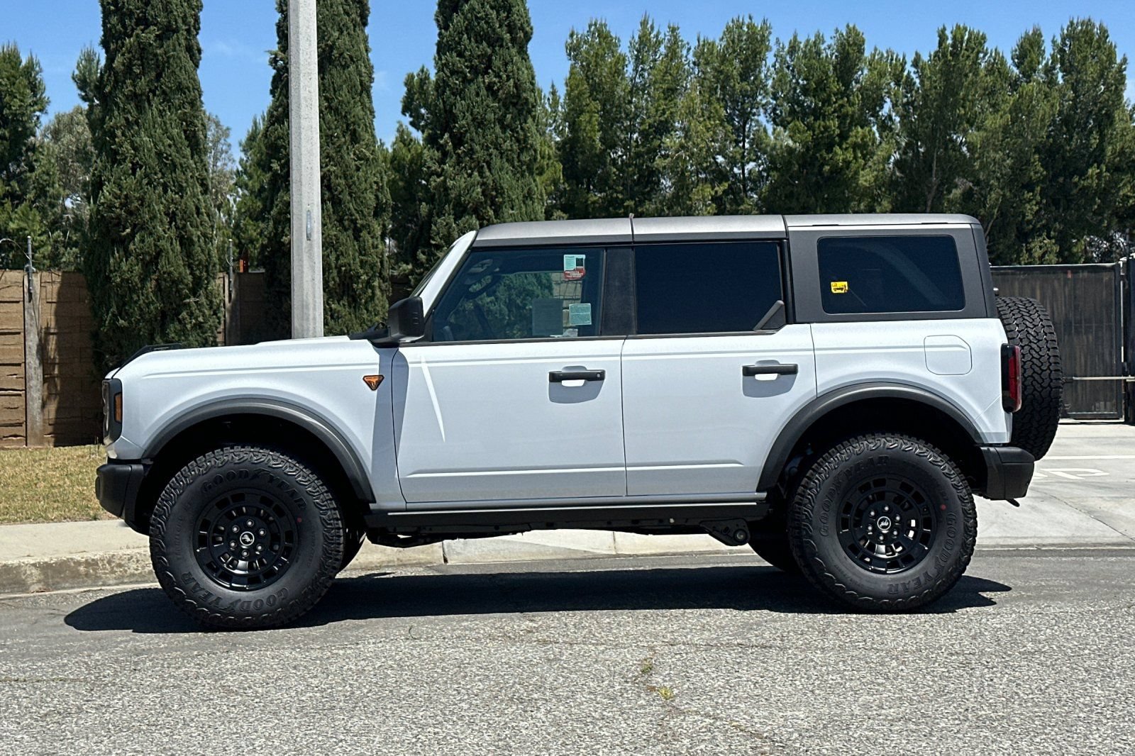 New 2026 Ford Bronco Badlands w/ Sasquatch Package AWD/4WD image 7