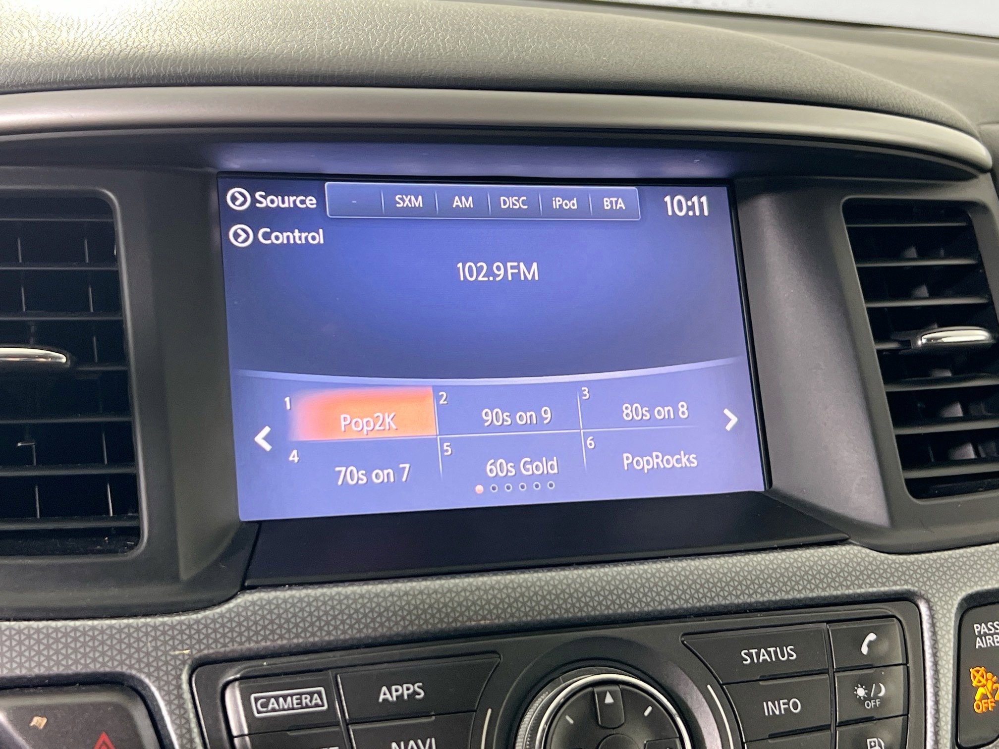 Used 2018 Nissan Pathfinder SL AWD/4WD image 15