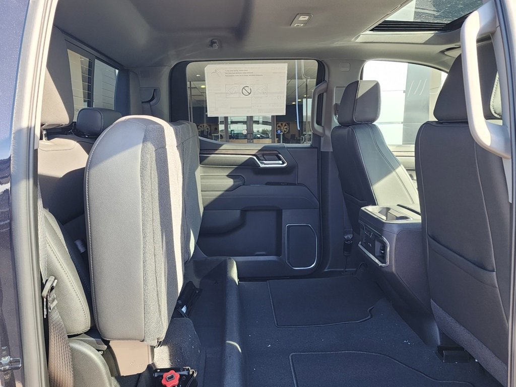 New 2026 GMC Sierra 1500 SLT image 46