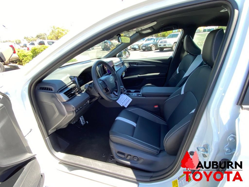 New 2026 Toyota Camry Hybrid AWD/4WD image 26