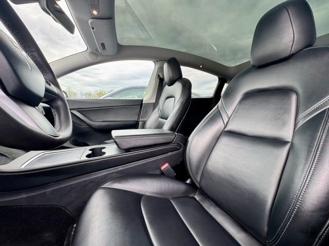 Used 2021 Tesla Model Y Long Range image 17