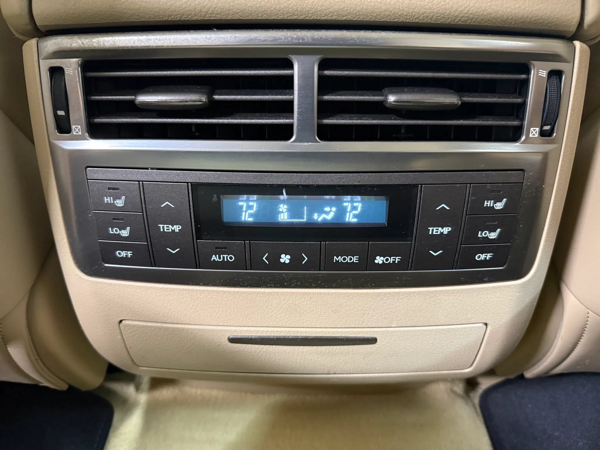 Used 2010 Lexus LX 570 4WD image 21