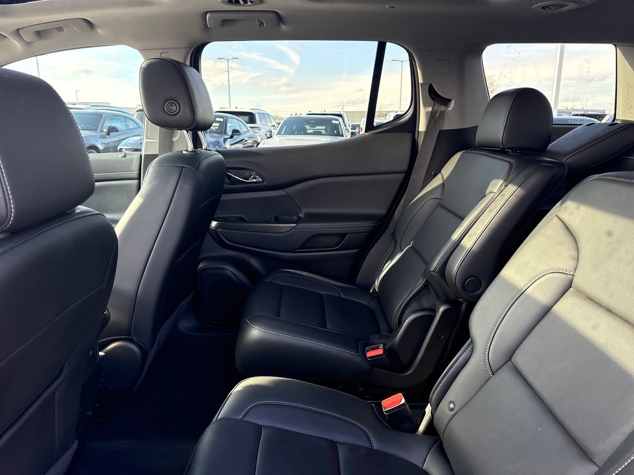 Used 2023 GMC Acadia SLT image 15