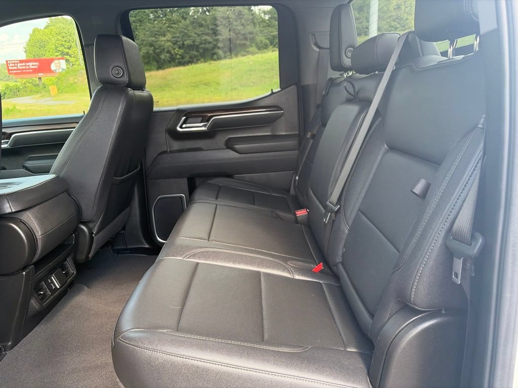 Used 2025 GMC Sierra 1500 SLT AWD/4WD image 34