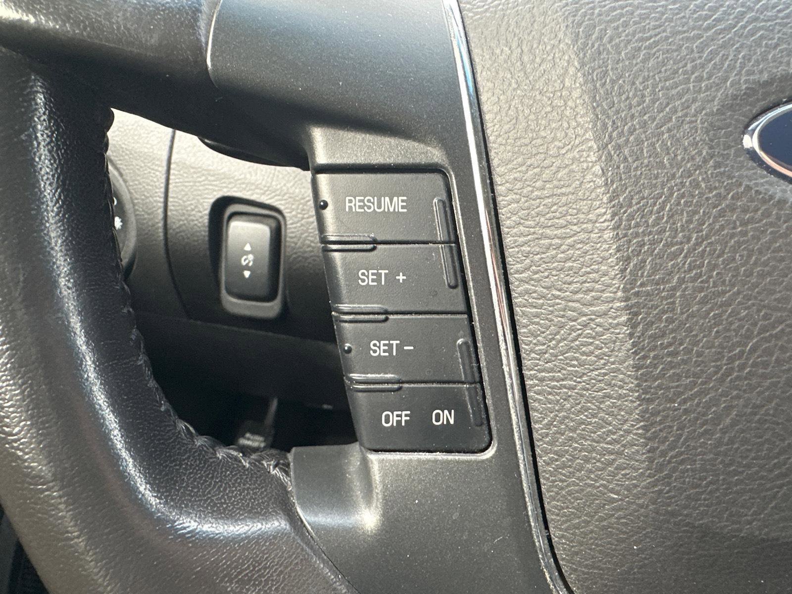 Used 2012 Ford Taurus Limited image 18